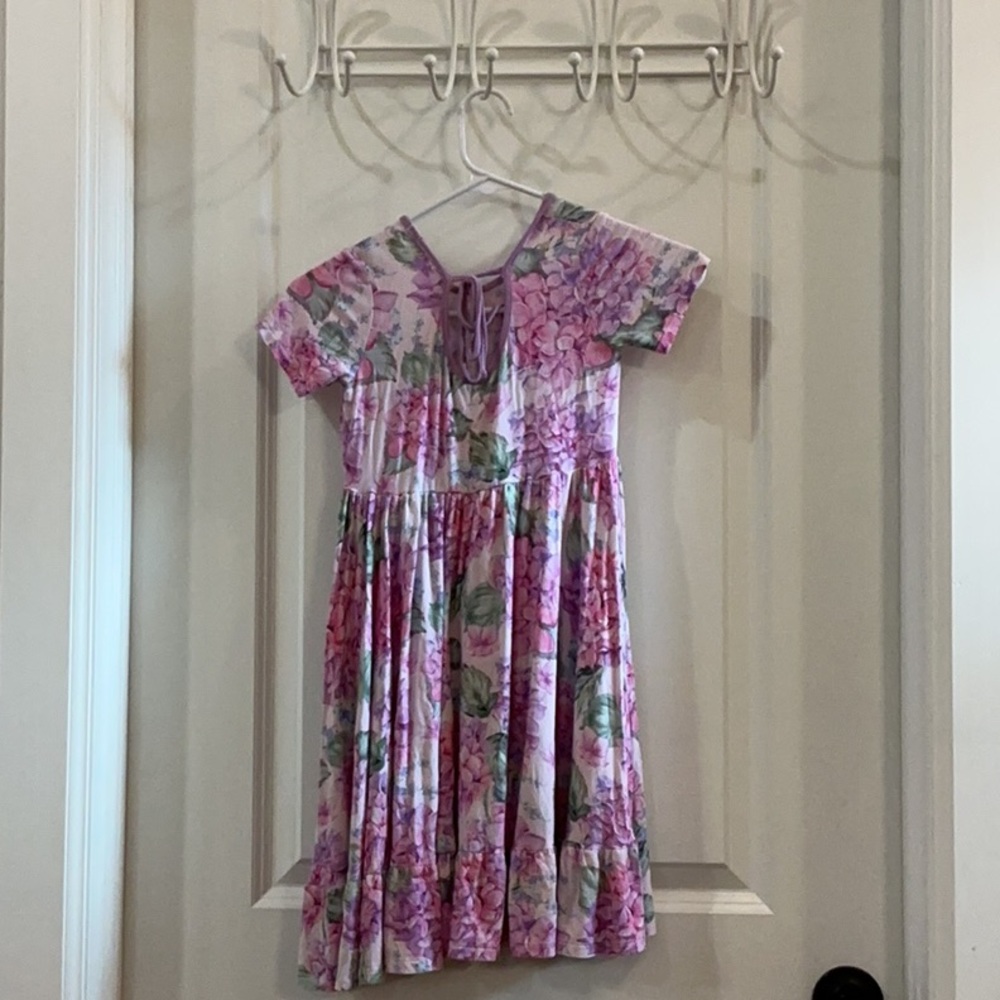 BUMS & ROSES size 7/8 - Picture 2 of 2